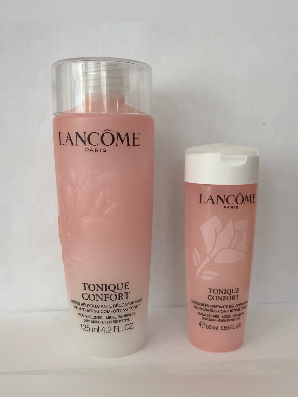 LANCÔME TONIQUE CONFORT HYALURONIC ACID TONER
Hydrating & Purifying